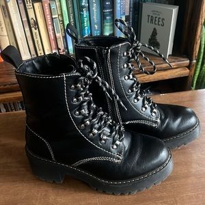 Madden girl Hawke boots